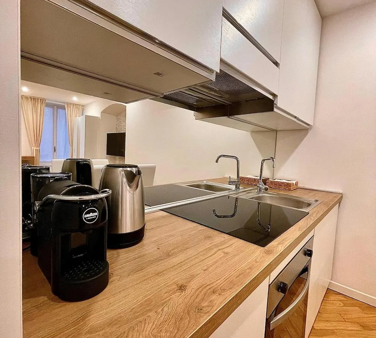 The Three Bs - Central House Bergamo Apartment