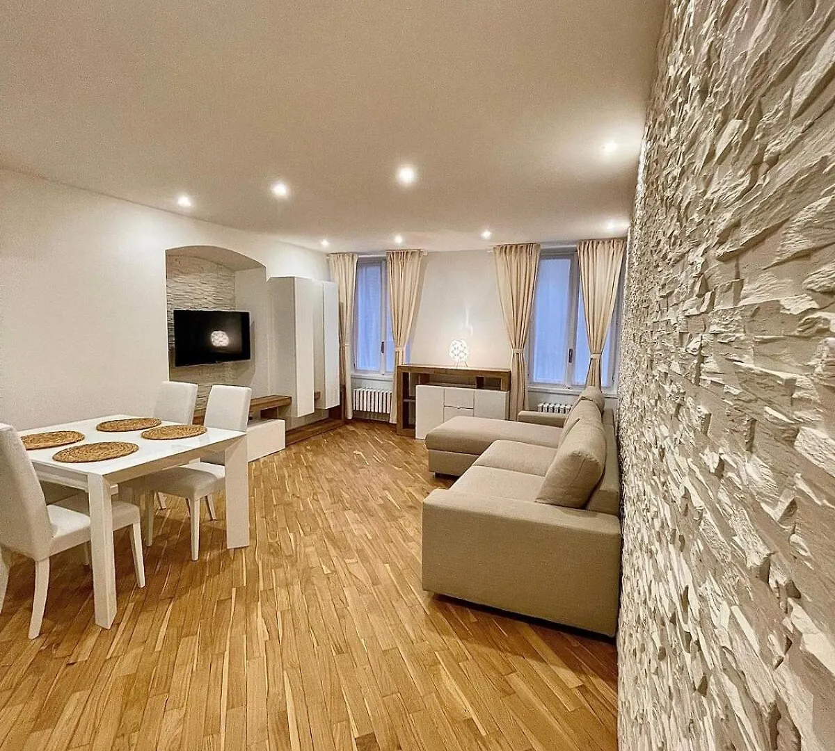 The Three Bs - Central House Bergamo