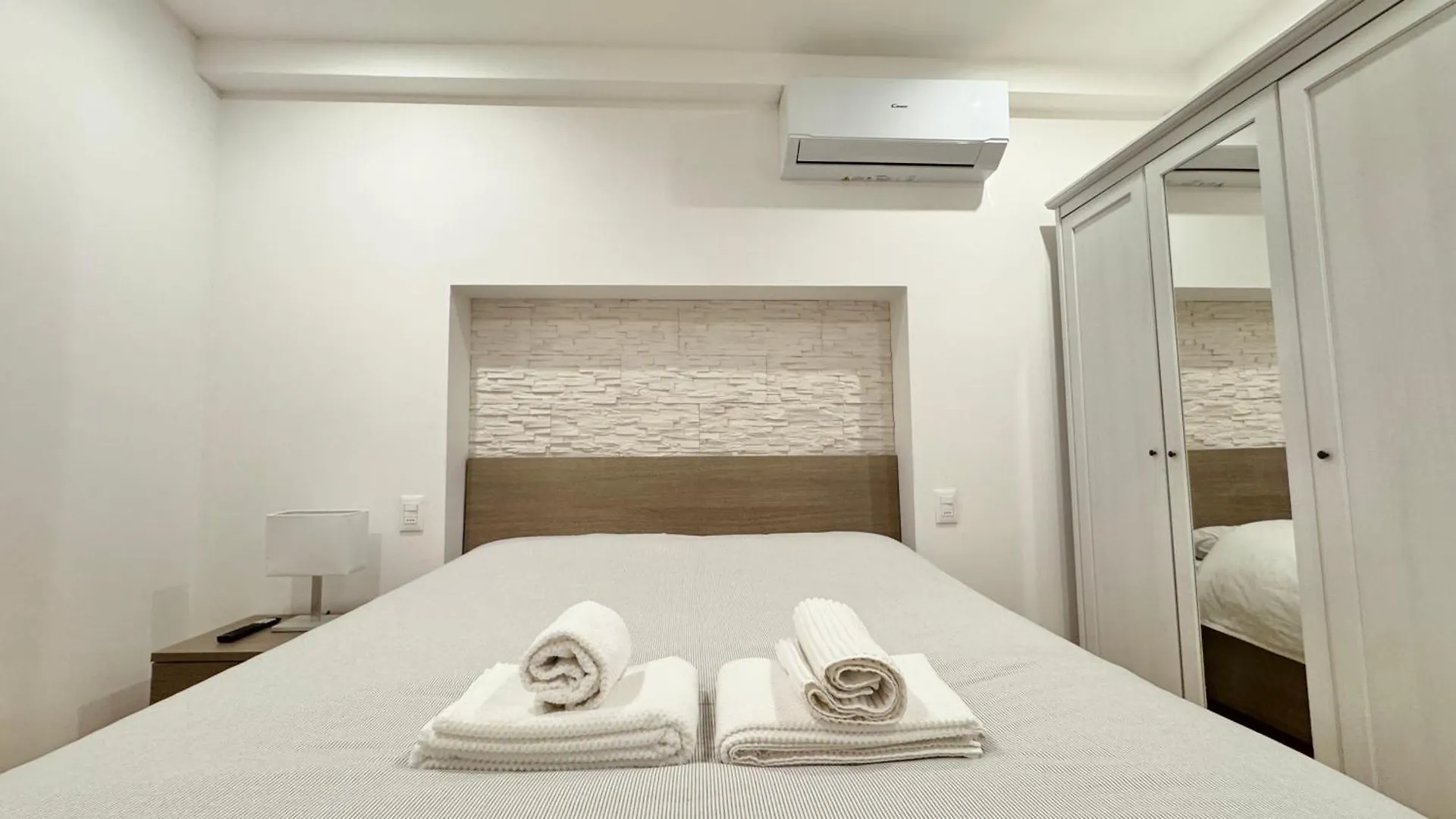 Apartment The Three Bs - Central House Bergamo
