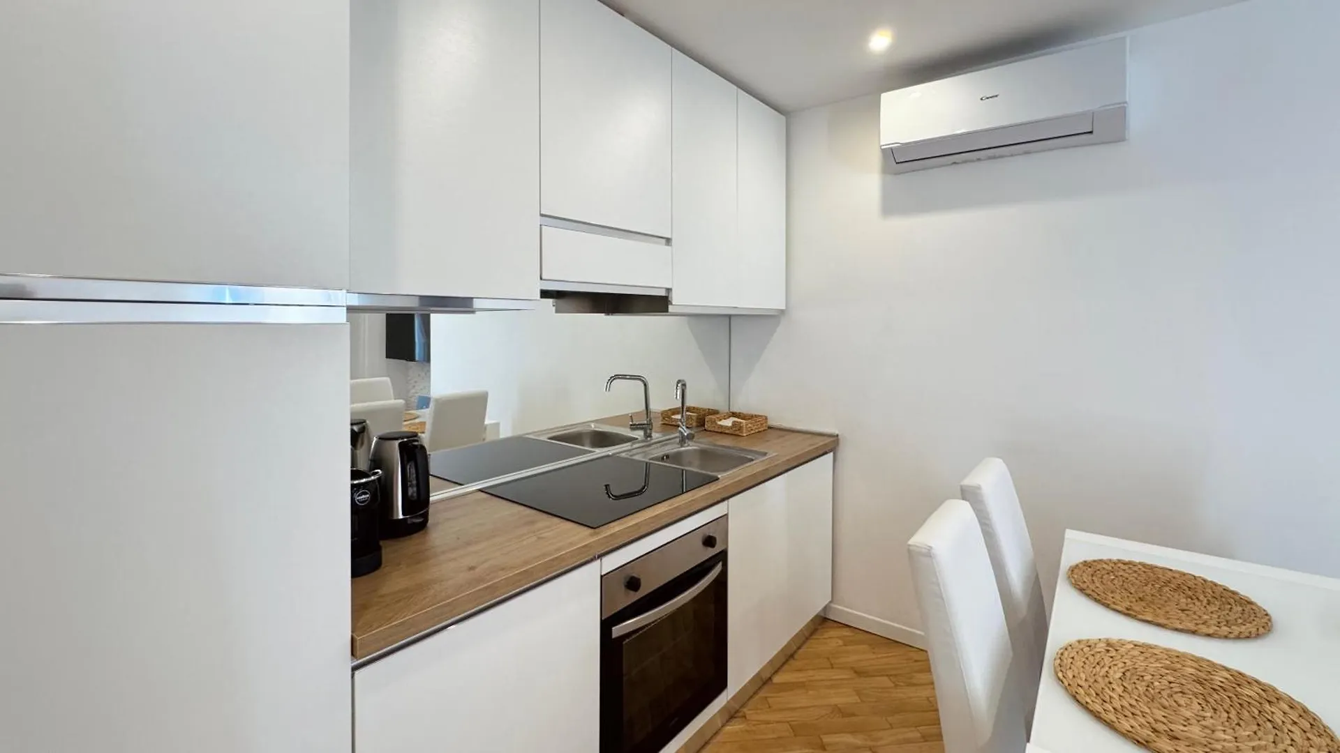 The Three Bs - Central House Bergamo Apartment